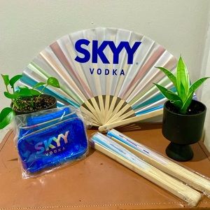Skyy Vodka Iridescent Promo Bundle Jelly Fanny Pack Clear Blue 3 Large Fans NWT